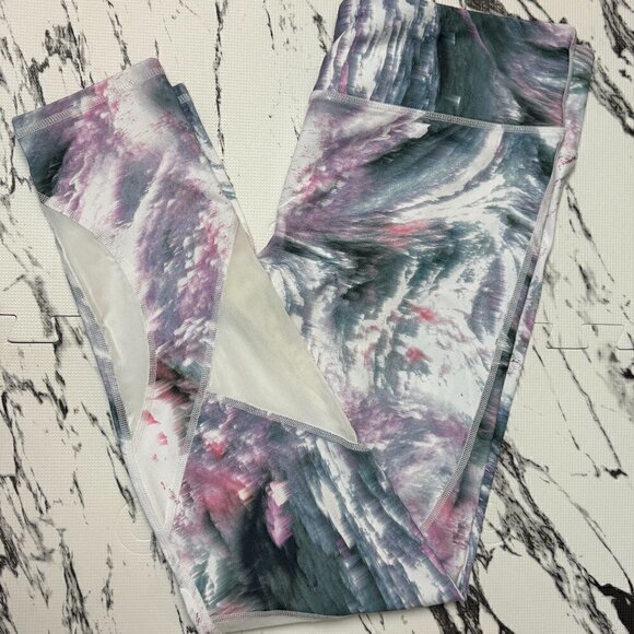 NWOT - Fabletics Marble leggings with mesh inserts - Size L - Picture 5 of 6